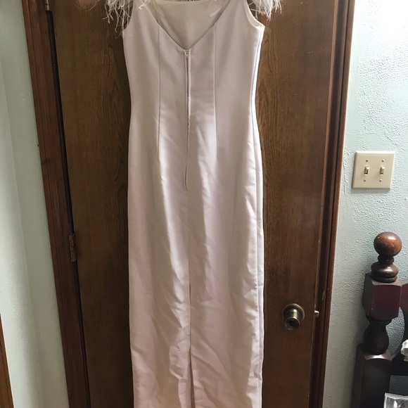 White fitted long Prom dress with feathers at top - Picture 2 of 4